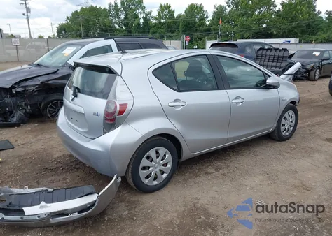 2013 Toyota Prius C Two z USA, uszkodzony, nr VIN JTDKDTB32D1540133